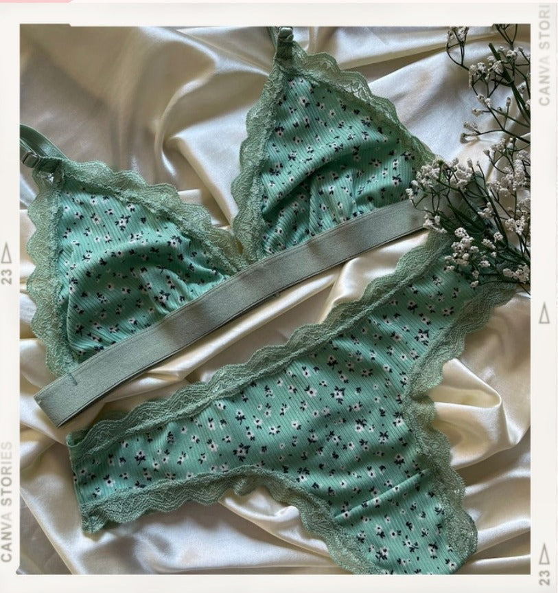 Lencería Menta Bordada - conjunto verde de encaje ojales (eyelet) tipo triangulo, tirantes delgados - Seduxxion