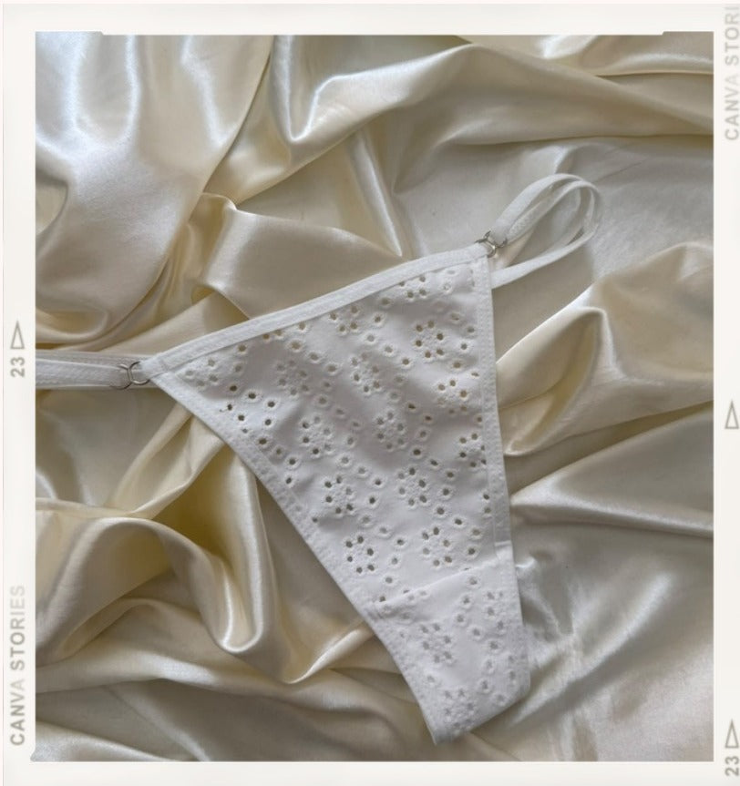 Pantys Blanco Bordado - panty blanco de encaje ojales - Seduxxion