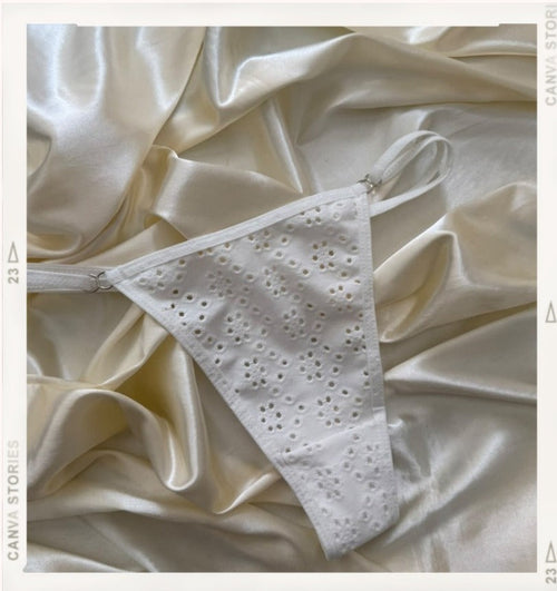 Pantys Blanco Bordado - panty blanco de encaje ojales - Seduxxion