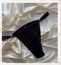 Pantys Negro Bordado - panty negro de encaje ojales - Seduxxion