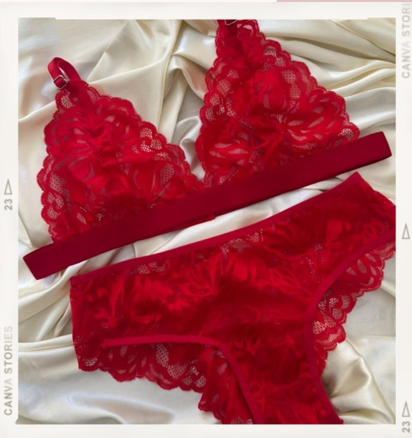 Lencería Rojo Elegante - conjunto rojo de encaje tipo triangulo, con aro decorativo - Seduxxion